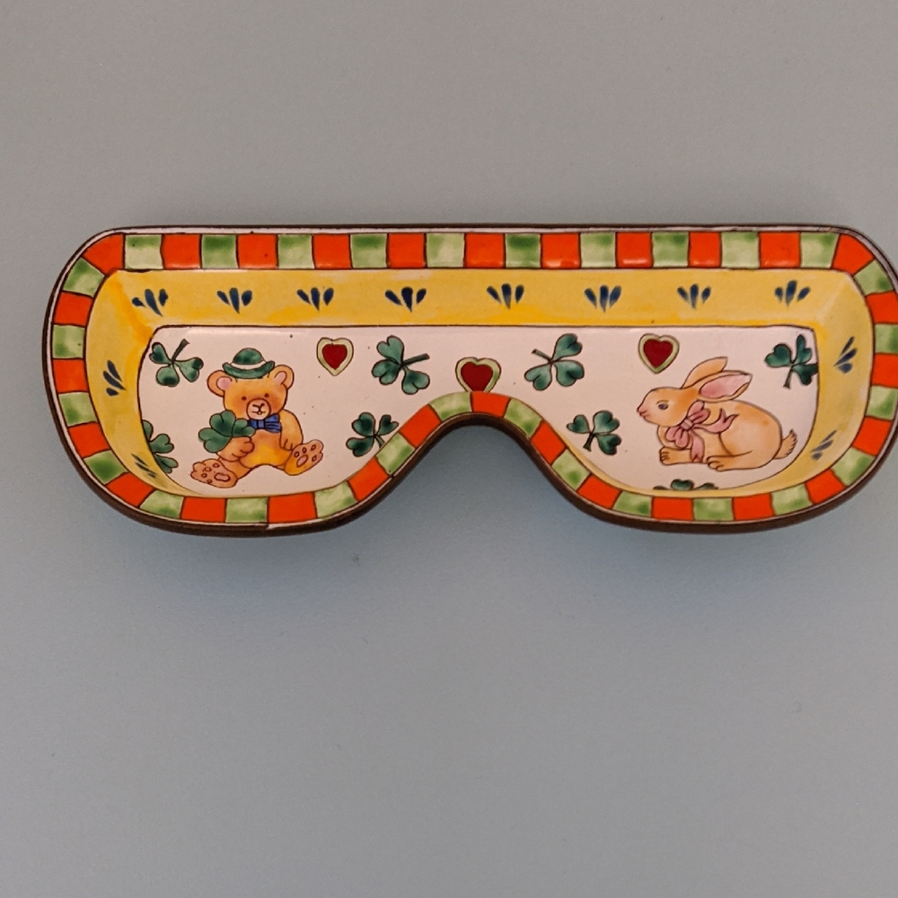 Kelvin Chen Eyeglasses Tray Hand Painted Enamel On Copper 1999 Bear Bunny Clover